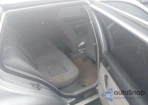 2006 Volkswagen Golf Gl 2.0L из США, поврежденный, VIN 9BWFL61J164003038